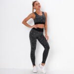 Jacquard camouflage Yoga Pants Set - Image 3